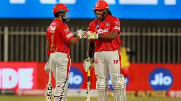 दिलचस्प हुई प्लेऑफ की रेस