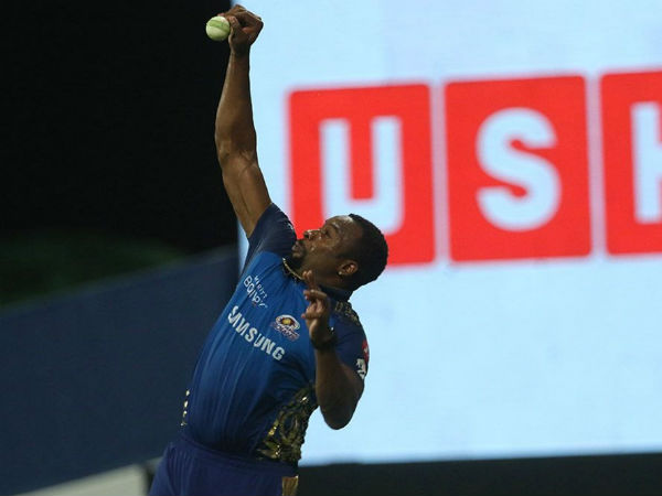 बटलर को कायरन पोलार्ड ने लपका