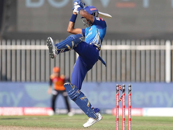 ओवर की आखिरी 4 गेंदों में जड़े 20 रन