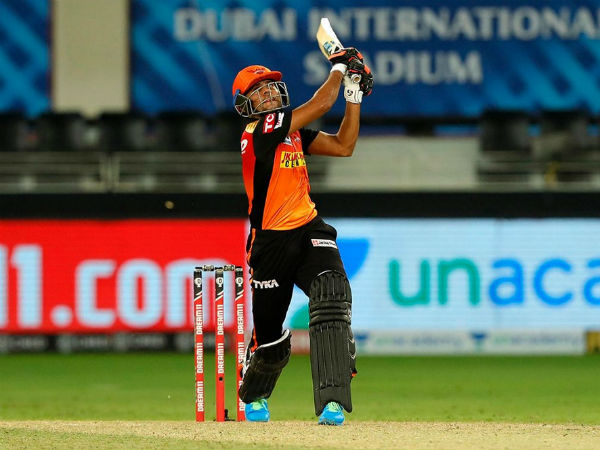 प्रियम गर्ग ने एक ओवर में ठोंके 22 रन