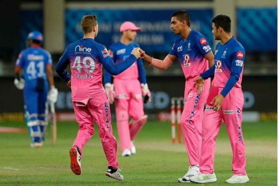 DC vs RR: कार्तिक-ऑर्चर ने कराई राजस्थान की वापसी, आखिरी 5 ओवर में आये सिर्फ 32 रन, गिरे 4 विकेट