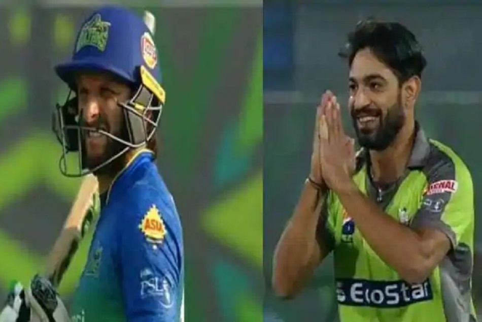 PSL 2020: हारिस रऊफ ने शाहिद अफरीदी को किया बोल्ड, फिर हाथ जोड़कर मांगी माफी