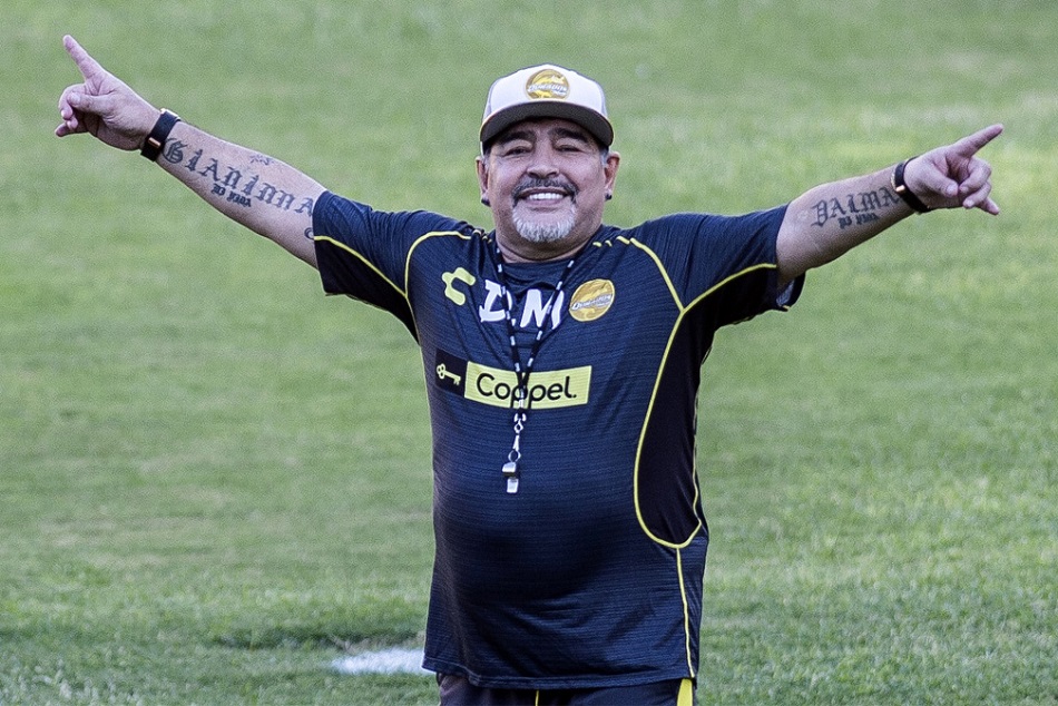 मेरा मुंह दबाकर जबरदस्ती की, मां अगले कमरे में थी, दिवंगत माराडोना पर लगाया आरोप