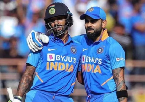 भारत: विराट कोहली और शिखर धवन