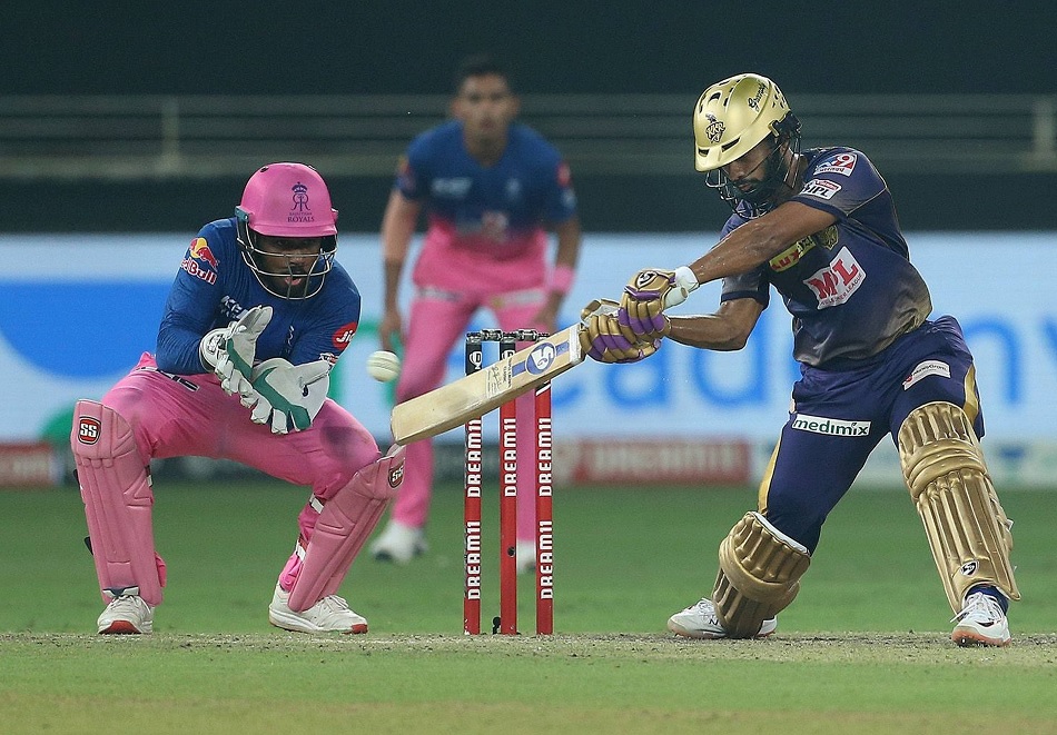 जानें कैसे IPL 2021 के प्लेऑफ में अभी भी क्वालिफाई कर सकती है पंजाब किंग्स, क्या है सभी टीमों का समीकरण