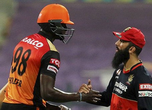 3. मोइन अली का अच्छी तरह से उपयोग नहीं करना