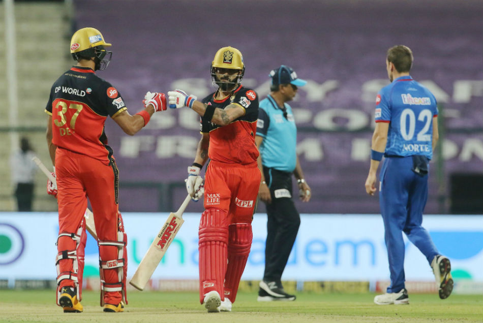 DC vs RCB: पाड्डिकल-डिविलियर्स ने बचाई आरसीबी की लाज, दिल्ली को जीत के लिये 153 रनों की दरकार