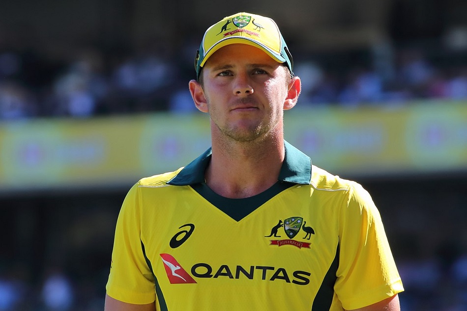 चेन्नई सुपर किंग्स में ये 3 खिलाड़ी ले सकते हैं जॉश हेजलवुड की जगह