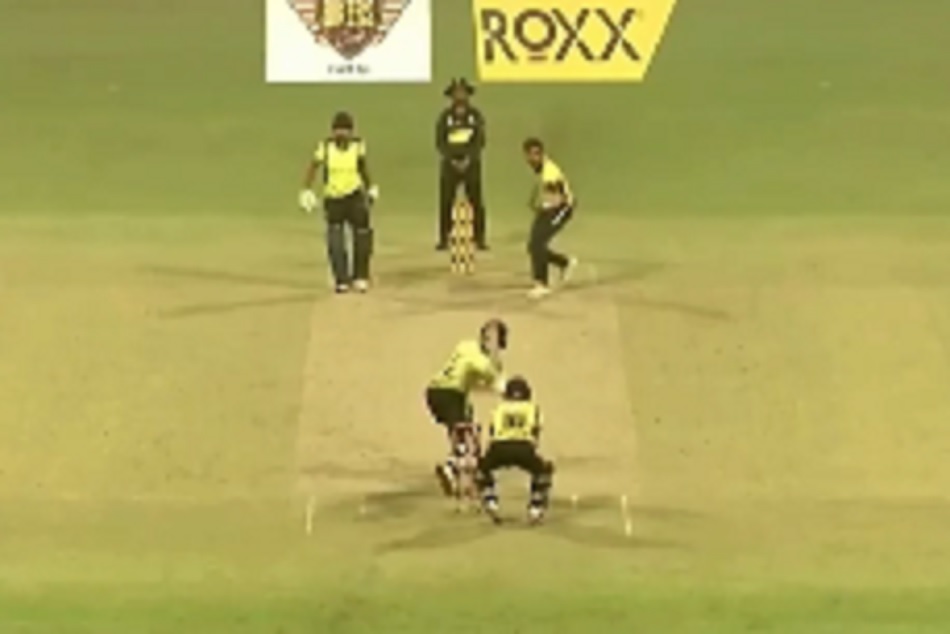 सुर्खियों में आया मोहम्मद शमी का भाई, 10 गेंदों में बटोर डाले 48 रन