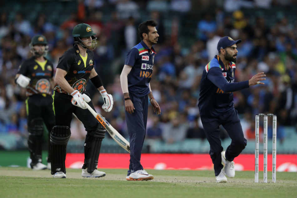 मैथ्यू वेड के खिलाफ DRS लेने में चूके विराट कोहली, अंपायर ने बीच में रोका रीव्यू