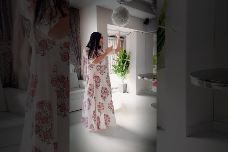 धनश्री साल 2020 को इस स्टाइल में कह रही हैं अलविदा, देखें वीडियो