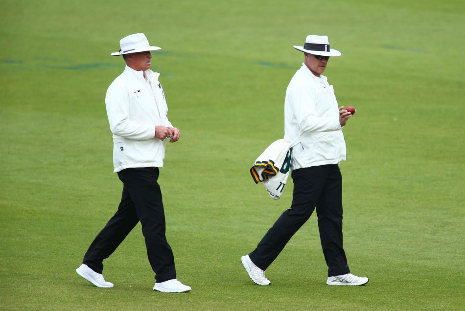 ECB पर लगे रेसिज्म के आरोप, दो अंपायरों ने कराया केस दर्ज