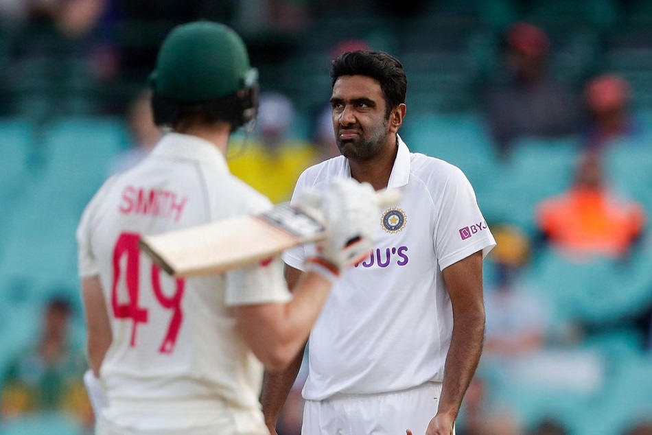 टेस्ट क्रिकेट में अश्विन ने बना दिया विश्व रिकॉर्ड, मुरलीधरन को पछाड़ा