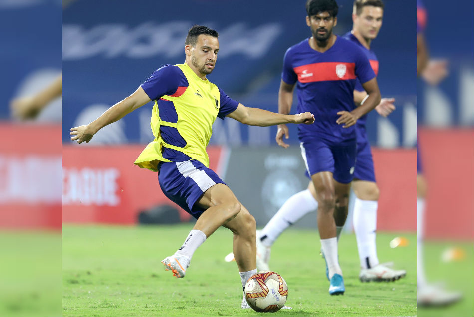 ISL 2020-21: टॉप 4 में जगह बनाने उतरेगी हैदराबाद, नॉर्थइस्ट की टीमें, जीत पर नजर