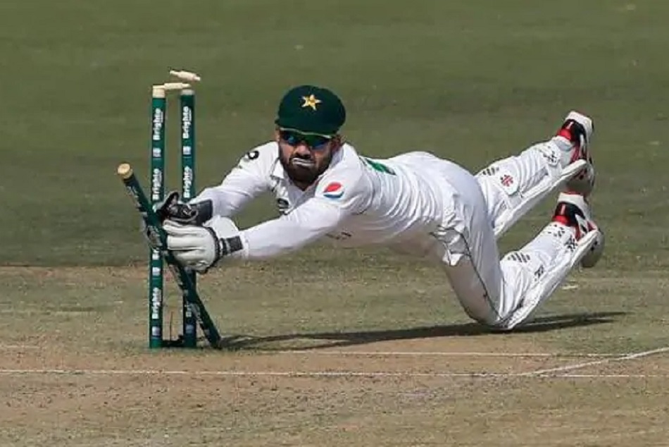 VIDEO : मोहम्मद रिजवान ने दिलाई जोंटी रोड्स की याद, किया जबरदस्त 'रन आउट'