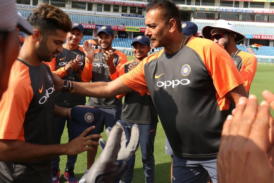 AUS vs IND: शार्दुल ठाकुर ने की रवि शास्त्री की तारीफ, बताया- कैसे बदला ड्रेसिंग रूम का माहौल