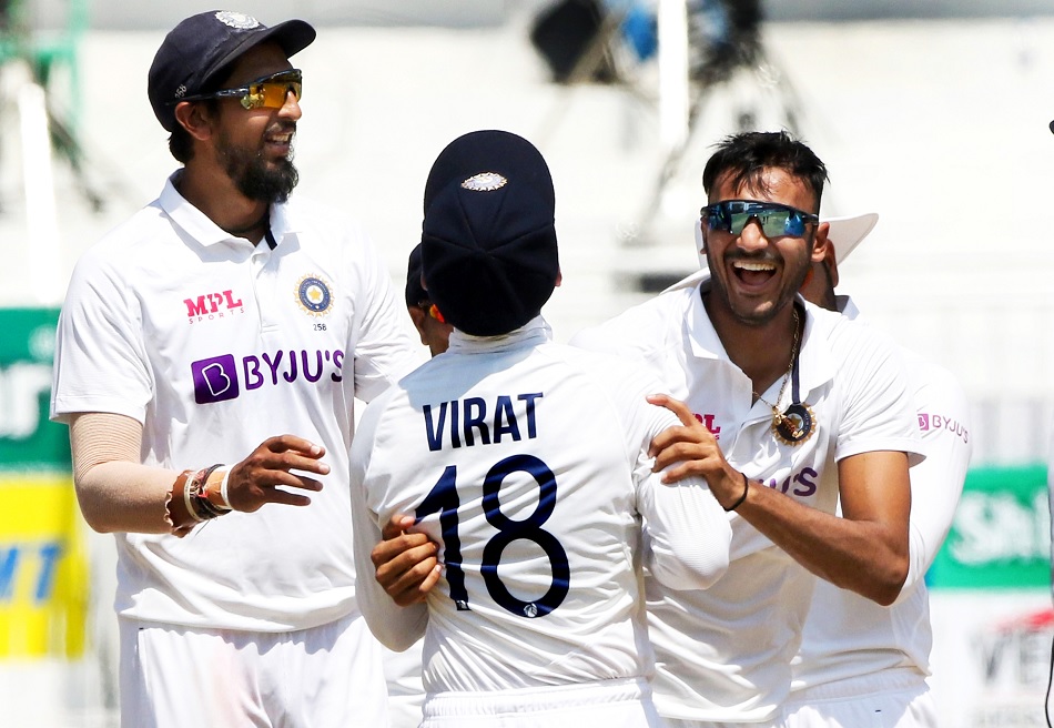 IND vs ENG: अक्षर पटेल ने पूरे किए मैच में 10 विकेट, इंग्लैंड की हालत खस्ता