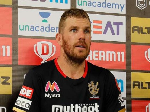 2) आरोन फिंच