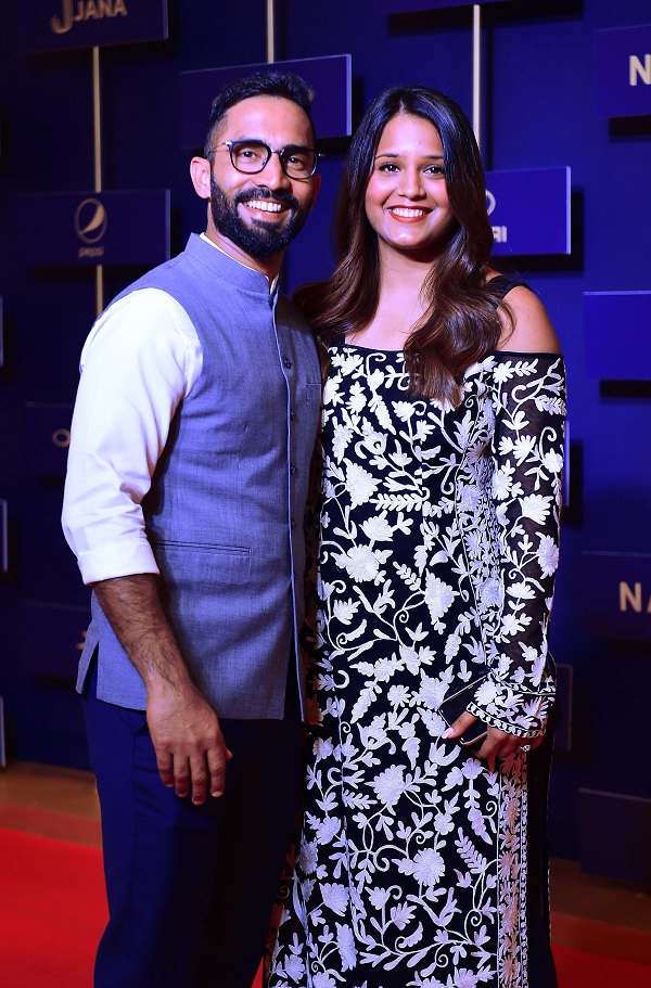 दीपिका पल्लीकल ने किया दिनेश कार्तिक पर मजाक-