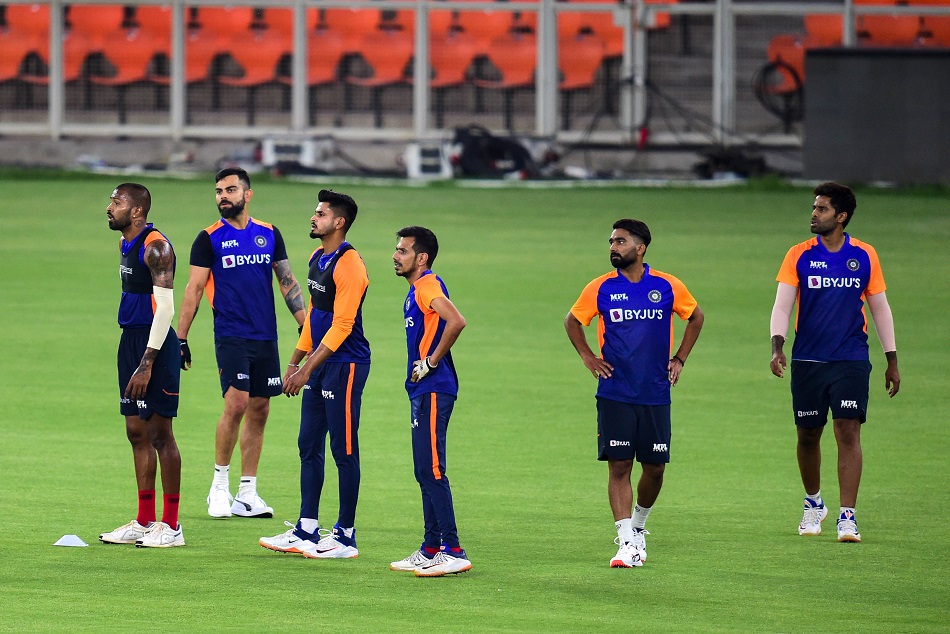 T-20 : इंग्लैंड के खिलाफ भारत का पलड़ा भारी, देखें क्या कहते हैं आंकड़े