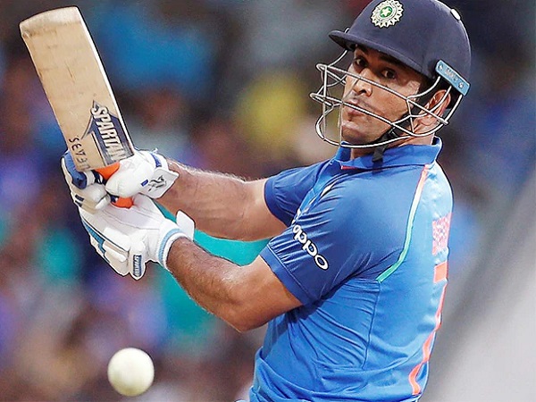 एमएस धोनी -