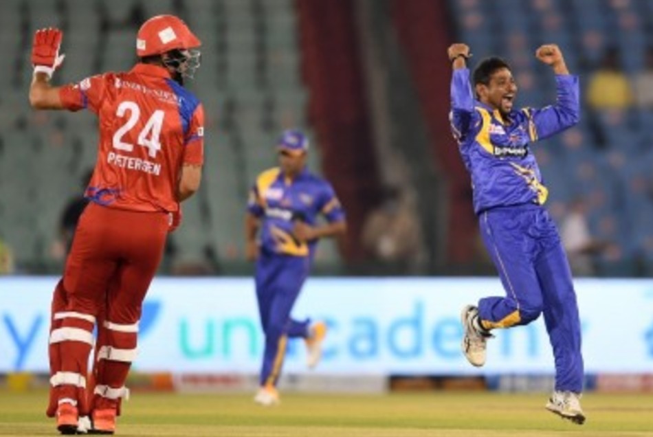 Road Safety World Series: 6 रन देकर झटके 4 विकेट और फिर 26 गेंद में ठोंके 61 रन, दिलशान के दम से जीती श्रीलंका