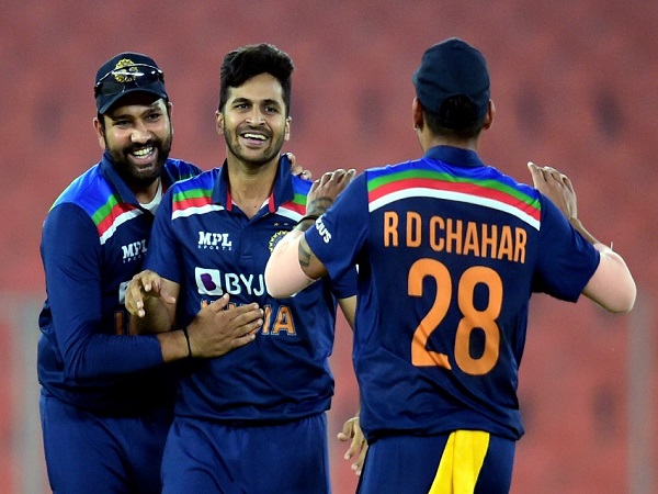  बैट-बॉल दोनों से किया योगदान