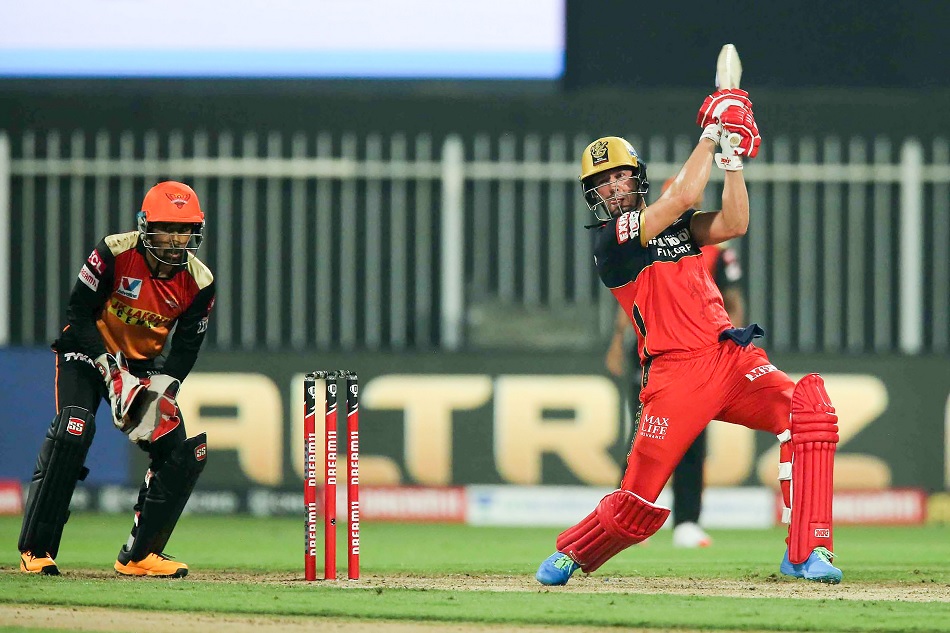 IPL 2021: स्पेसशिप लैंड हो चुकी है- चेन्नई में डिविलियर्स की एंट्री, RCB ने किया दिलचस्प ट्वीट