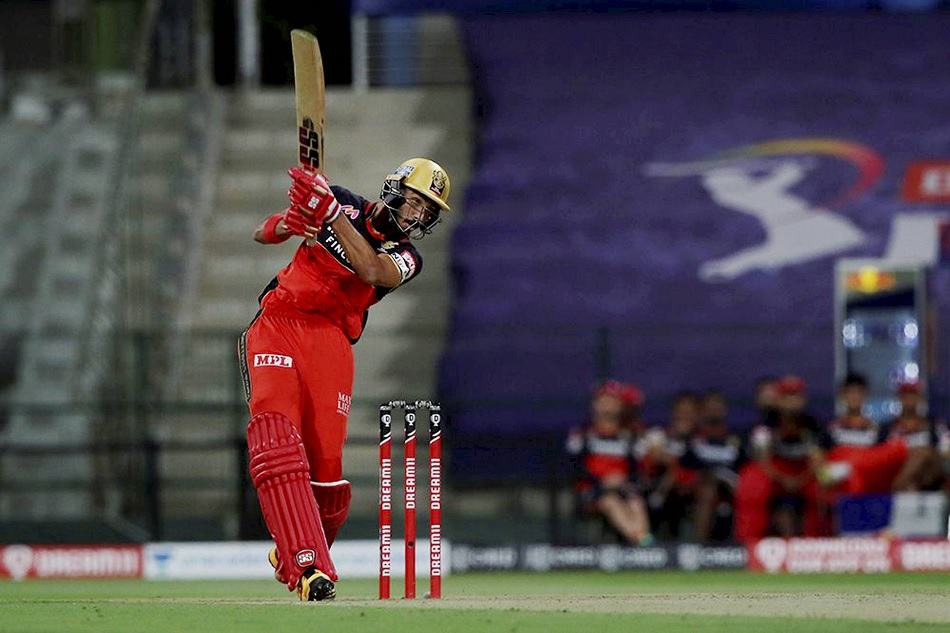 IPL 2021: 3 हार्ड-हिटर जो RCB में देवदत्त पडिक्कल की जगह ओपन कर सकते हैं