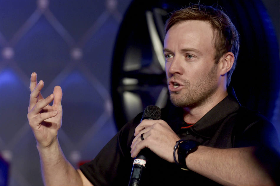 एबी डिविलियर्स ने IPL में चुने अपने 11 पसंदीदा खिलाड़ी, धोनी टीम के कप्तान