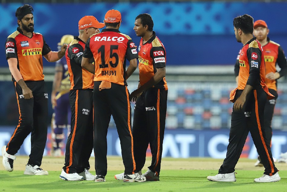 SRH vs KKR: आखिरी 5 ओवर्स में हैदराबाद ने की वापसी, 5 विकेट झटक दिये सिर्फ 42 रन