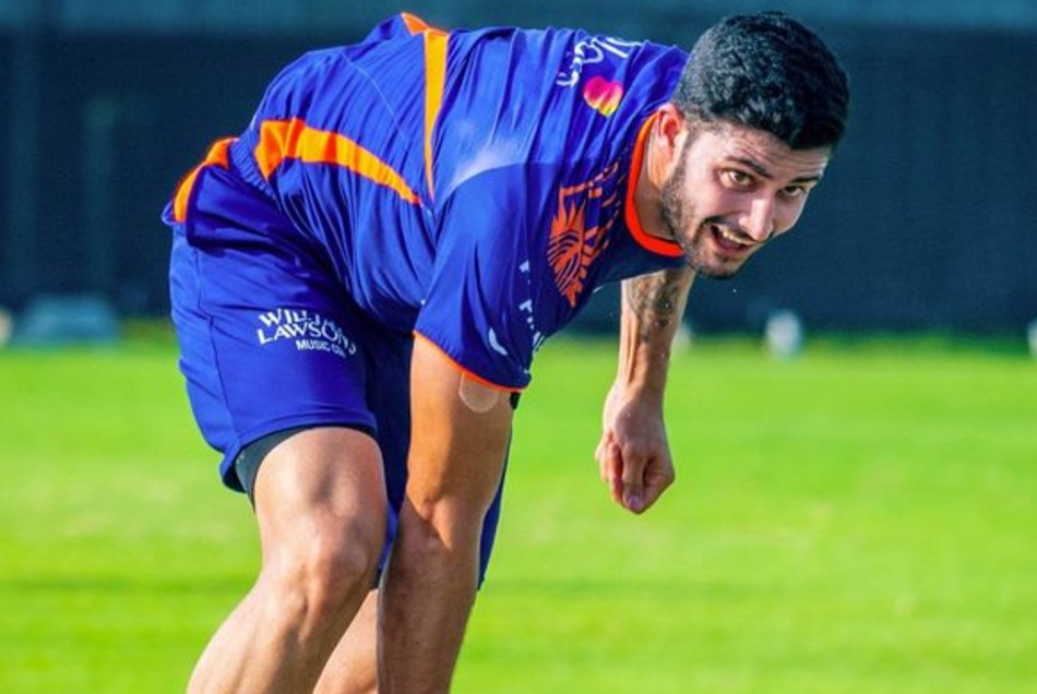 IPL 2021: जब जहीर खान के मुंह से अपना नाम सुन रोने लगा यह तेज गेंदबाज, जानें क्यों