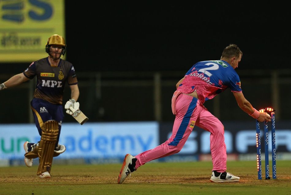 RR vs KKR: अनलकी साबित हुआ मोर्गन का अपना बल्ला, रन आउट करा बनाया डायमंड डक का शिकार