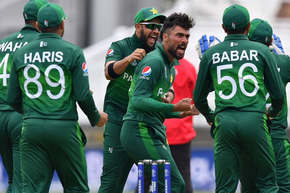 IPL खेलने के लिए प्लान बना रहा है पाकिस्तानी खिलाड़ी, बच्चों को पढ़ाएगा इंग्लैंड में