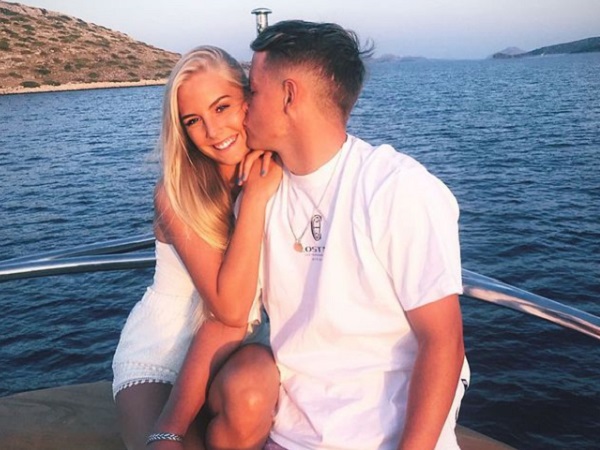 गर्लफ्रेंड से मांगी माफी