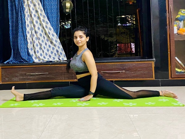 कौन हैं सयाली 