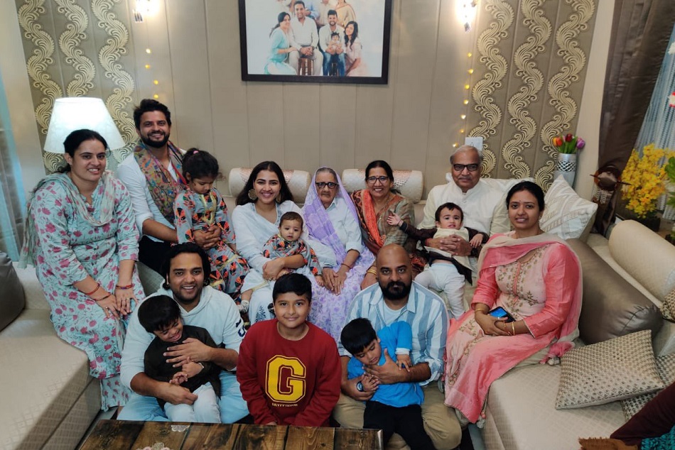 रैना और उनकी पत्‍नी पर टूटा दुखों का पहाड़, कोरोना से जंग हारा करीबी