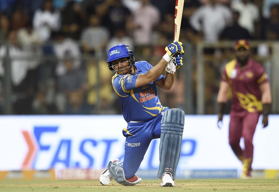 जब पाकिस्तान के खिलाफ वीरेंद्र सहवाग ने 2 गेंदों पर ही ठोक दिए थे 21 रन