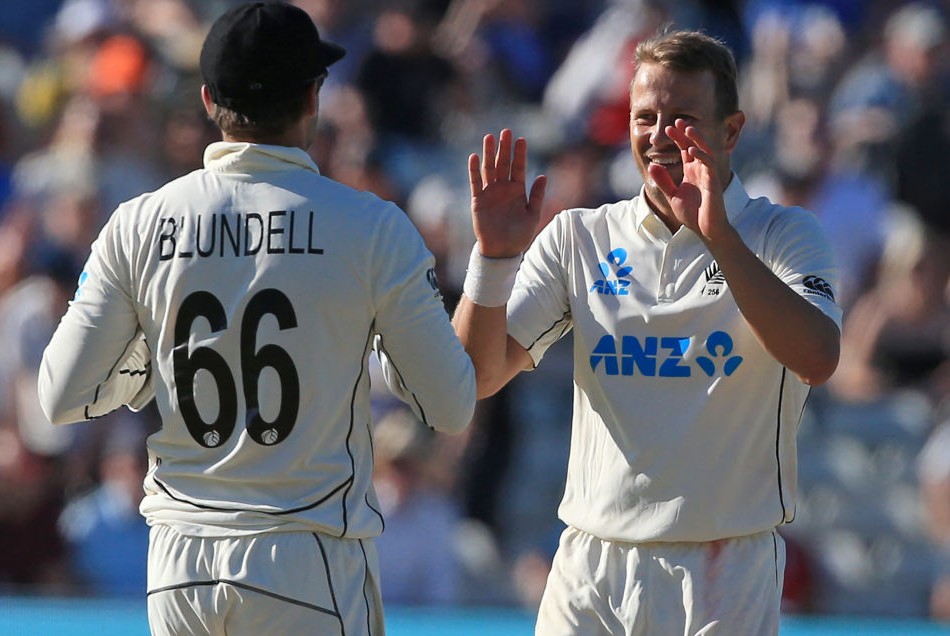 ENG vs NZ: एजबास्टन में कीवी गेंदबाजों ने बरपाया कहर, जीत की कगार पर न्यूजीलैंड