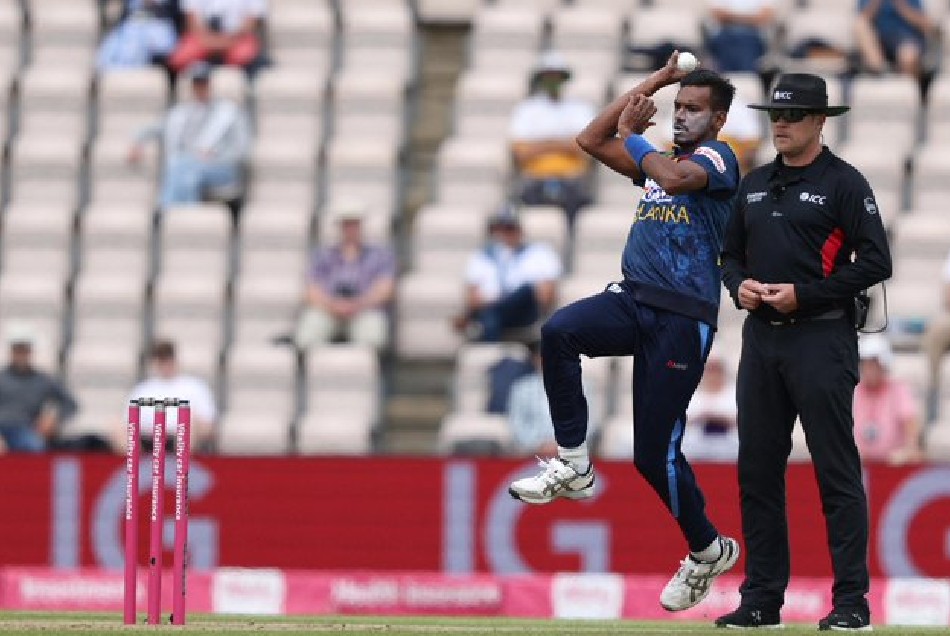 इंग्लैंड के हाथों साफ हुआ श्रीलंका का सूपड़ा तो भड़के फैन्स, शुरू किया अनफॉलो करो कैंपेन