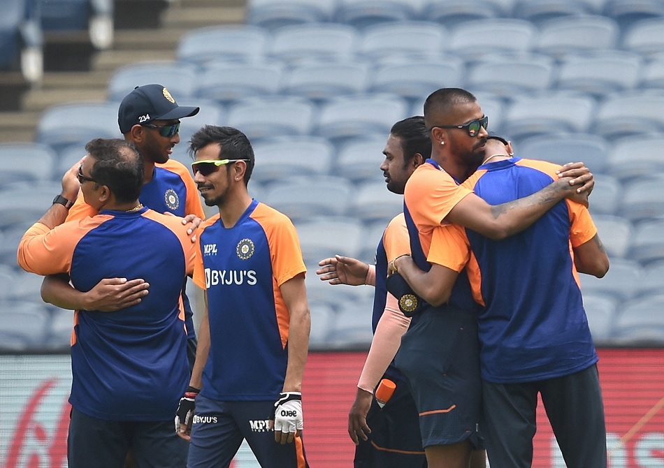 IND vs SL: क्रुणाल पांड्या के साथ संपर्क में आए बाकी खिलाड़ी भी नहीं लेंगे T20I मैच में भाग