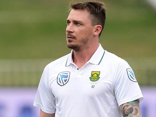 ले चुके हैं 699 अंतरराष्ट्रीय विकेट