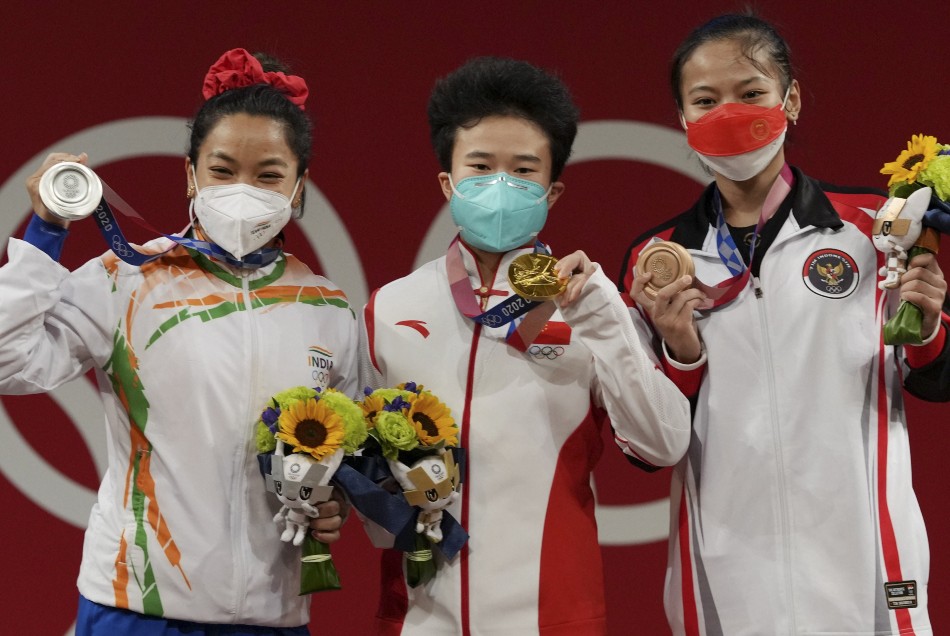 Tokyo 2020: ओलंपिक के इतिहास में ऐसा करने वाली पहली भारतीय एथलीट बनी मीराबाई चानू, नाम किया बड़ा रिकॉर्ड