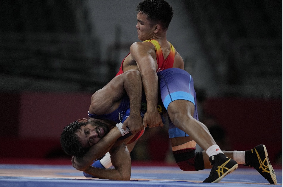 Tokyo 2020: मेडल से बस एक जीत दूर बजरंग पुनिया, 65kg वर्ग के सेमीफाइनल में जगह बनाई