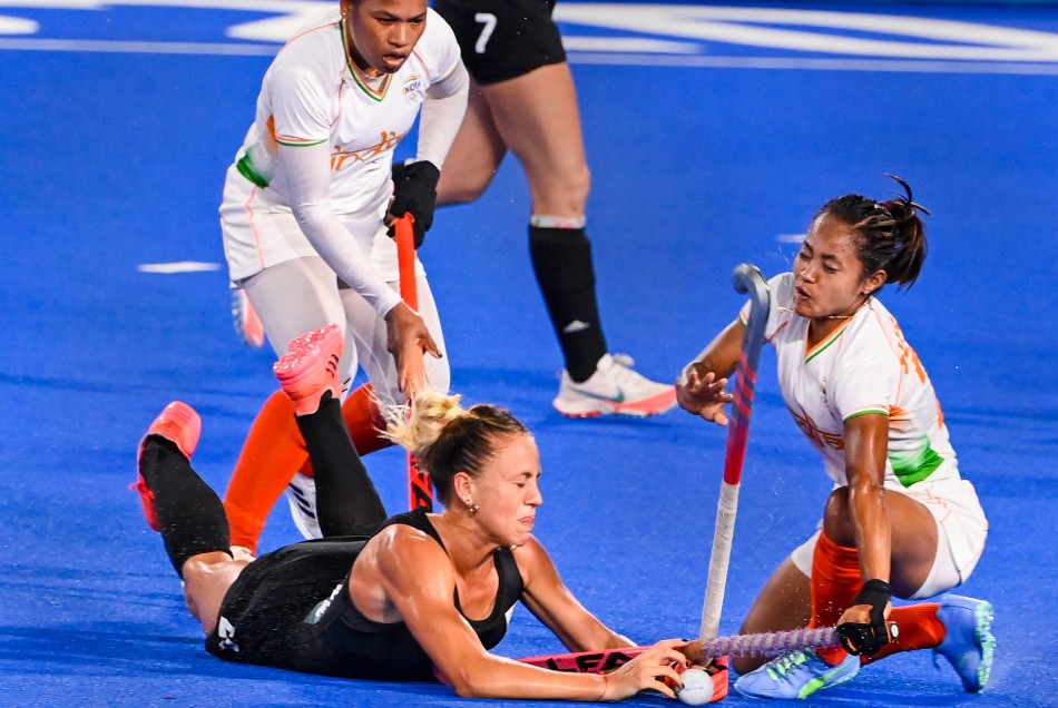 Tokyo 2020: इतिहास के सबसे जरूरी मैच में आखिरी मिनट तक लड़ी भारतीय महिला टीम, पदक का सपना बरकरार