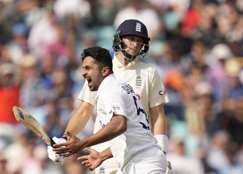 इंग्लैंड के कोच ने कहा, भारत को पता है कैसे मुश्किल परिस्थितियों को पलटना हैं