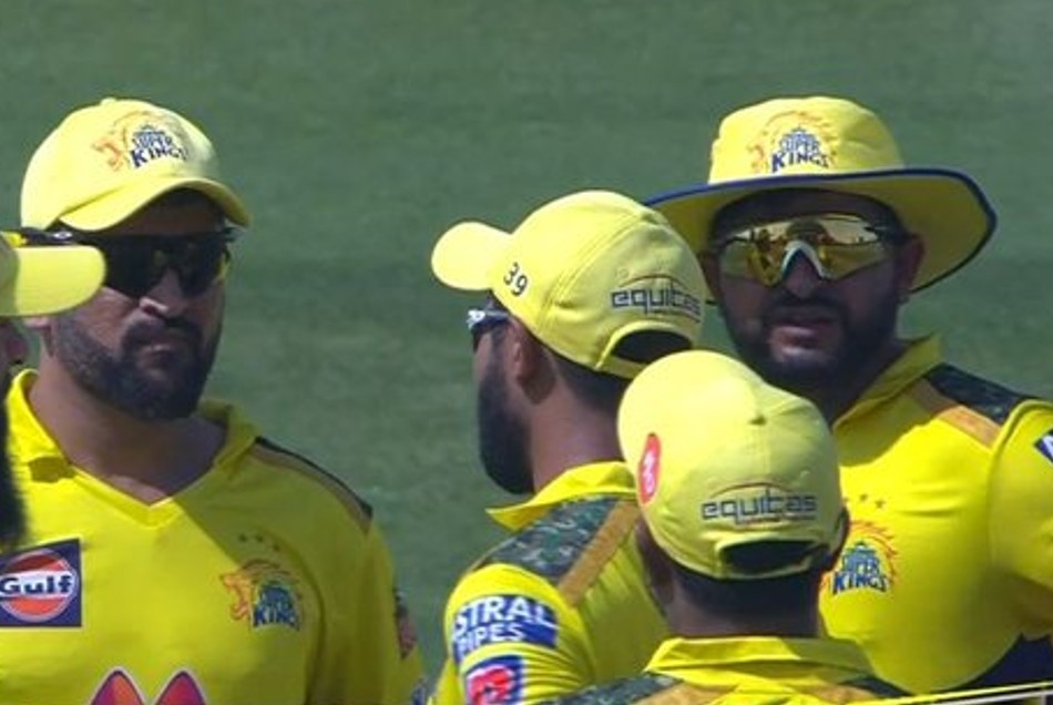 KKR vs CSK: जानें क्यों खराब हो गया महेंद्र सिंह धोनी का बेहतरीन कैच, राहुल त्रिपाठी को मिला जीवनदान