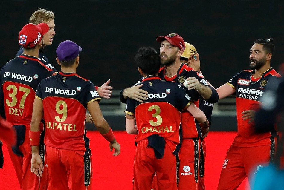 MI vs RCB: ग्लेन मैक्सवेल ने बदली आरसीबी की किस्मत, हर्षल पटेल की हैट्रिक ने मुंबई के पंजे से छीनी जीत