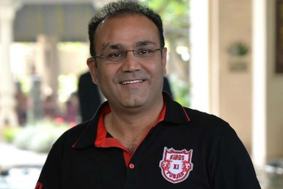 'वो युवाओं के लिए संकटमोचक है', सहवाग ने गिनाईं धोनी की खूबियां