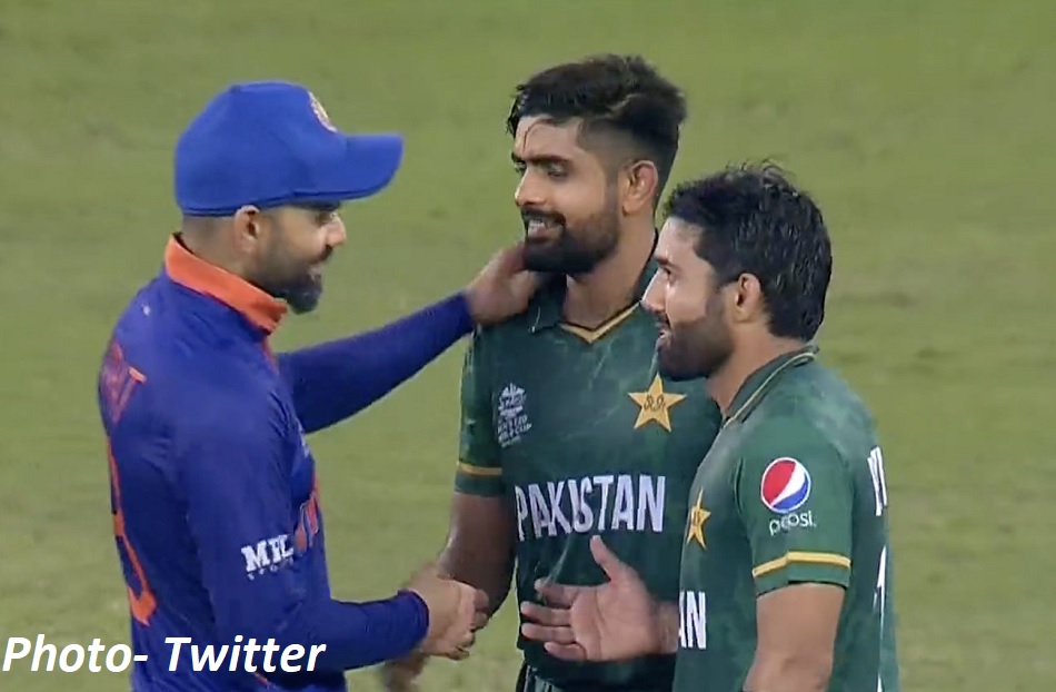 IND vs PAK: After the match, Virat Kohli congratulated Babar Azam, hugged Mohammad Rizwan